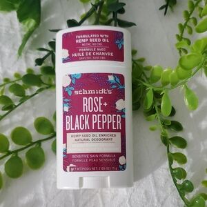 Schmidt's Rose + Black Pepper Natural Deodorant - Pink